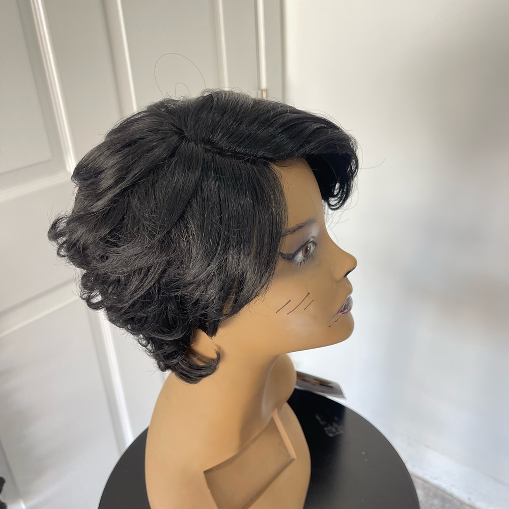 Wig - Picture 5 of 5